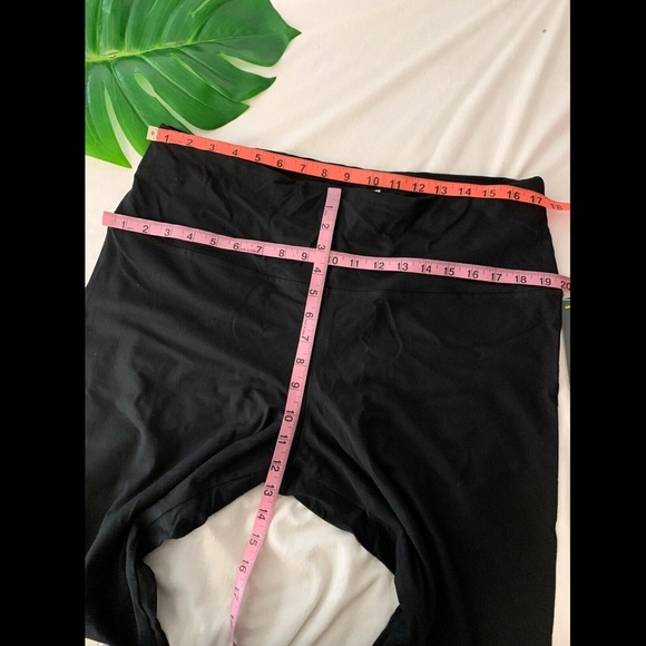 NWT! Lyssé Control Top Capri Leggings Black SZ 3X - Picture 3 of 9